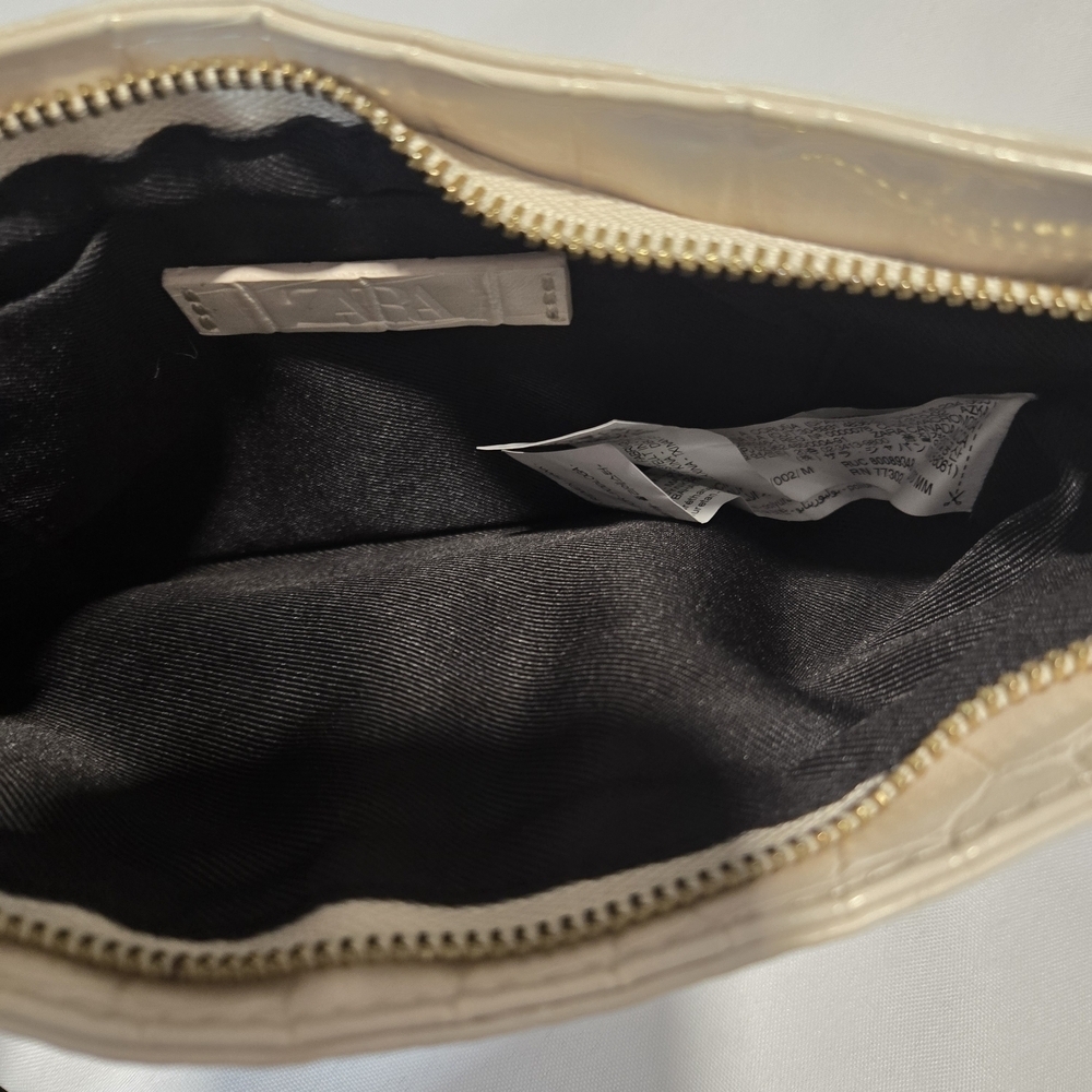 Zara Cream and Gold Clutch with Elegant Detailing - Picture 9 of 11